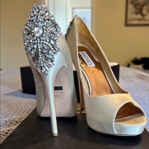 Badgley Mischka Kiara in Ivory Coast